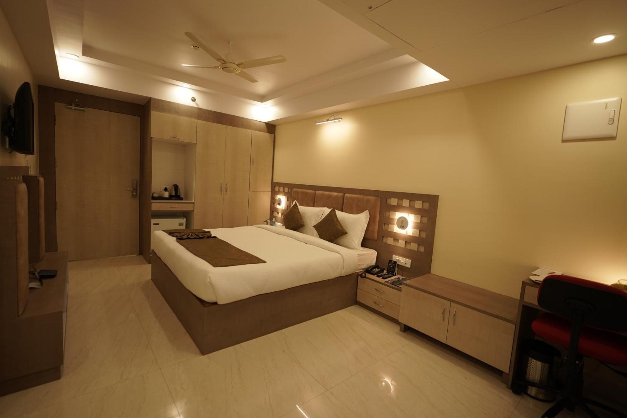 Hotel Bigwig Jabalpur Exteriér fotografie