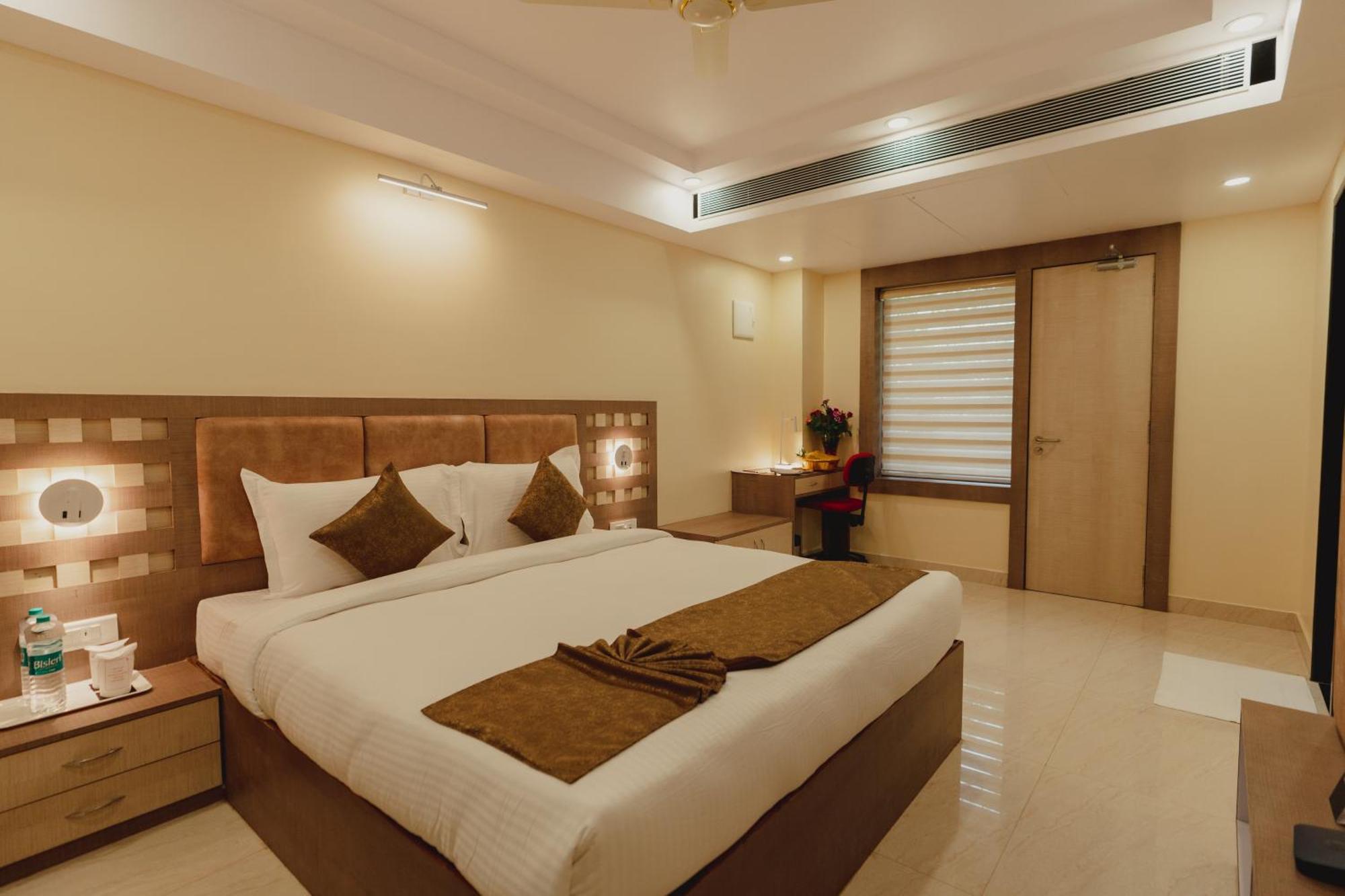 Hotel Bigwig Jabalpur Exteriér fotografie